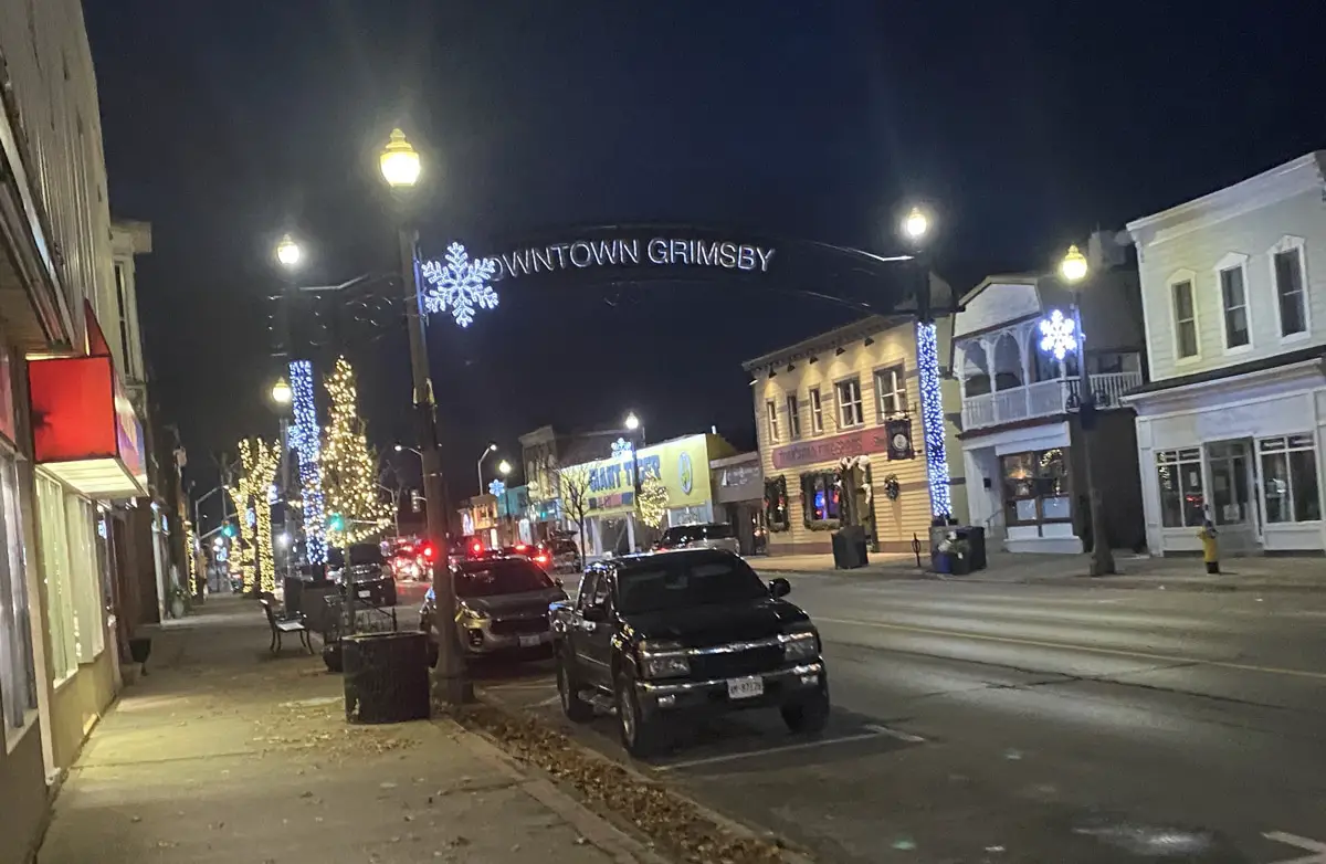 Reverse parade in Downtown Grimsby starts Dec. 5pm